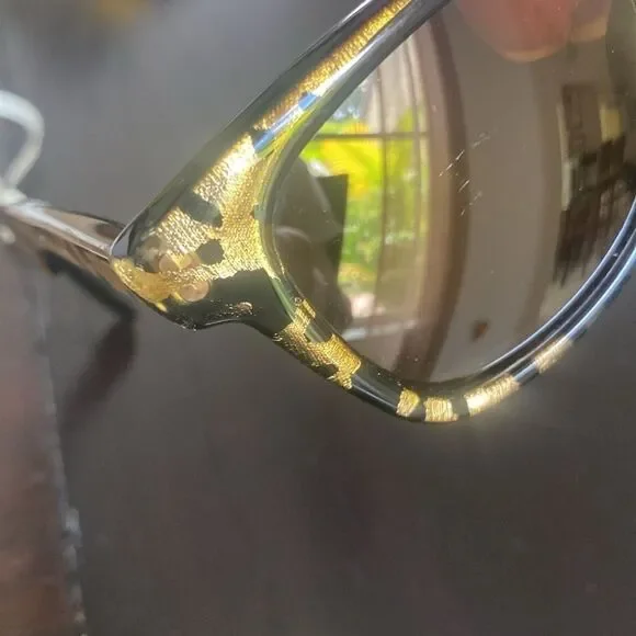 GUC Jimmy Choo Carrera - Picture 5 of 7